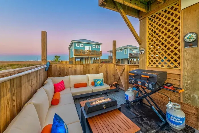 Ample seating for everyone overlooking the pool area plus a brand new Blackstone grill. 