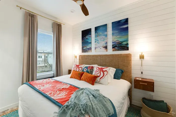 King bed with ensuite bathroom