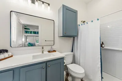 Ensuite bathroom in queen over queen bunk room