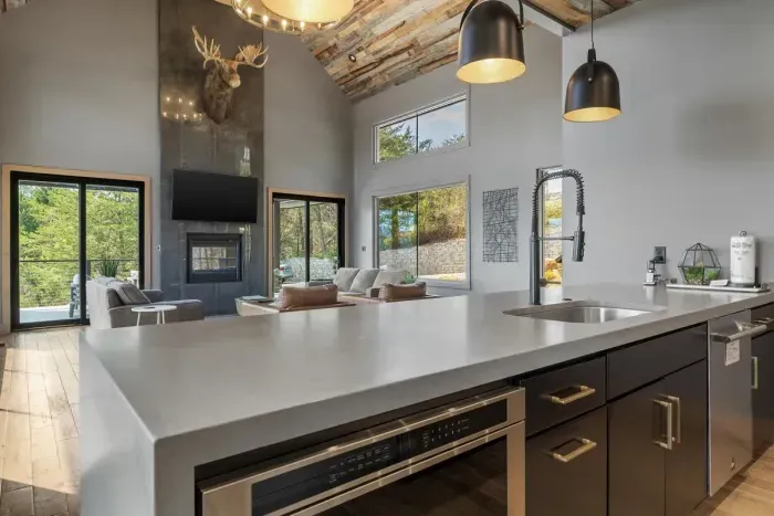 Large area to prepare food for the entire group.