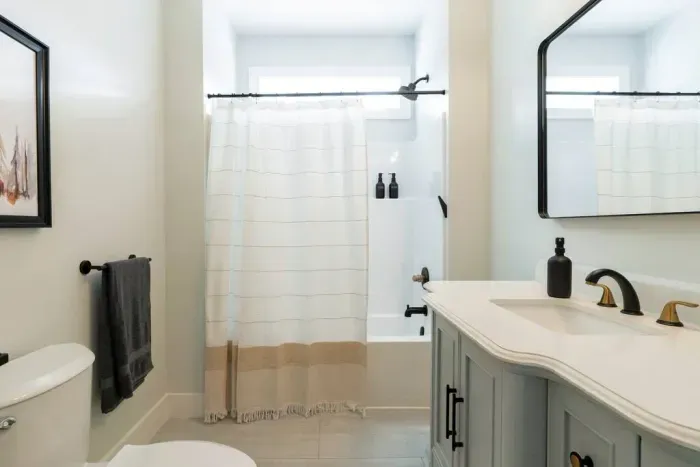 Full bath with a tub—perfect for little ones to splash after a day of exploring.