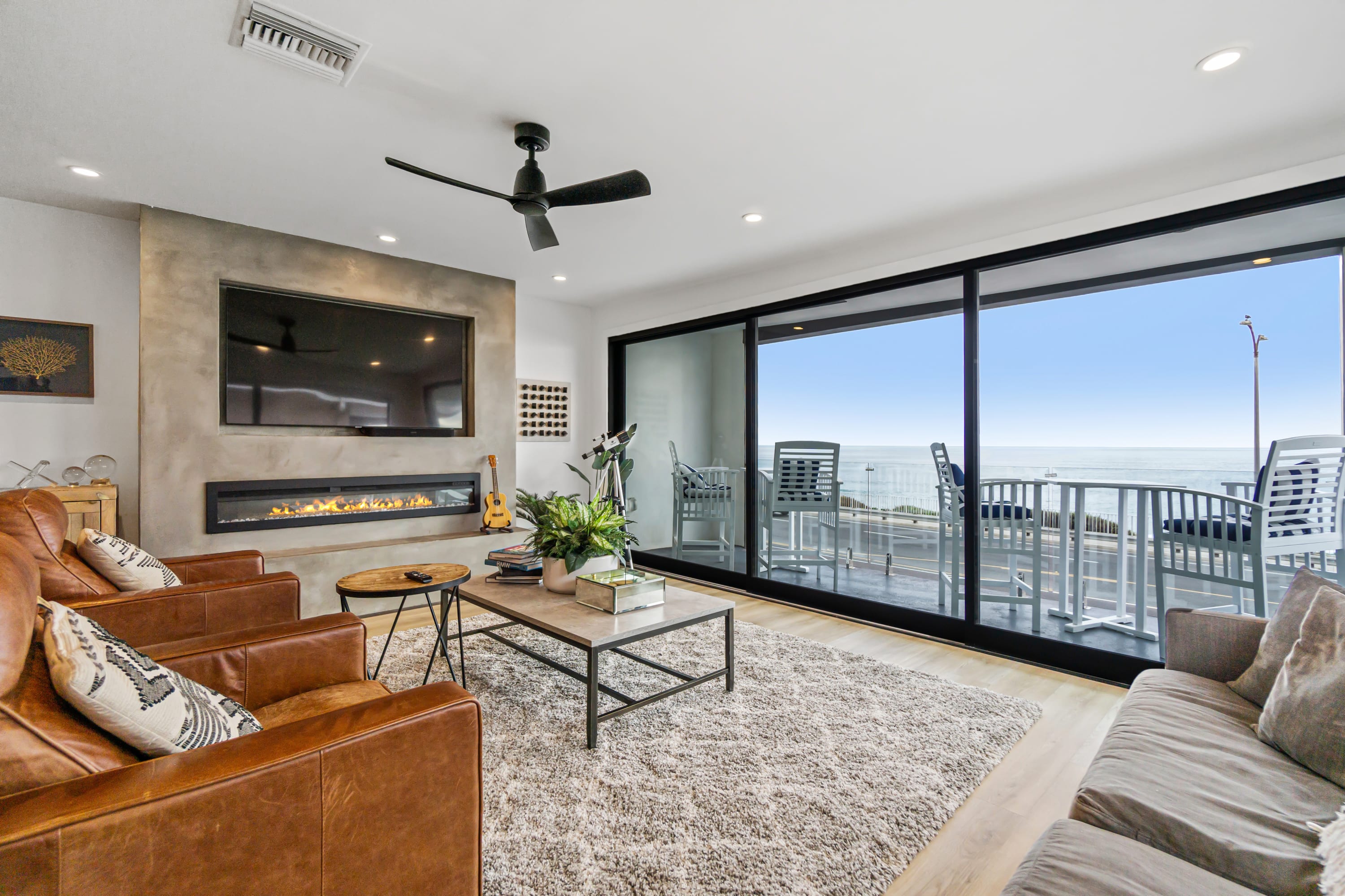 Carlsbad Beachfront Home W/ Hot tub
