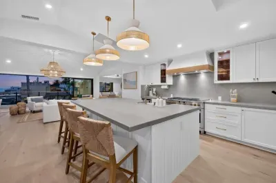 Moonlight Dream - 4 Bedroom Panoramic Ocean Views - image 7 of 62