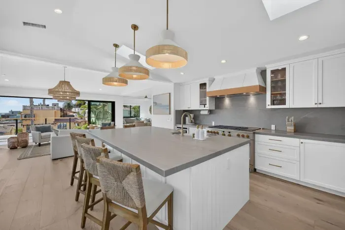 Moonlight Dream - 4 Bedroom Panoramic Ocean Views - image 5 of 62