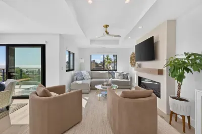 Moonlight Dream - 4 Bedroom Panoramic Ocean Views - image 8 of 62