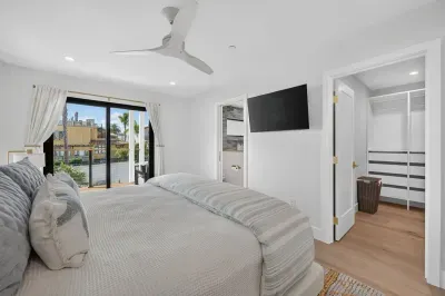 Moonlight Dream - 4 Bedroom Panoramic Ocean Views - image 16 of 62