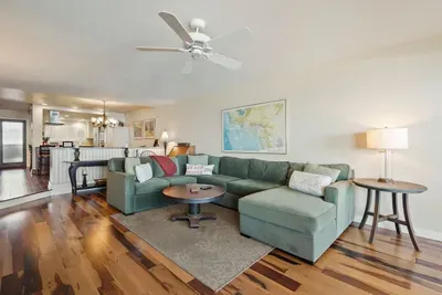 SurfSong Dream - Beachfront - image 7 of 38