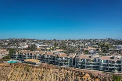 SurfSong Dream - Beachfront - image 31 of 38