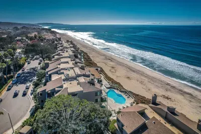 SurfSong Dream - Beachfront - image 2 of 38