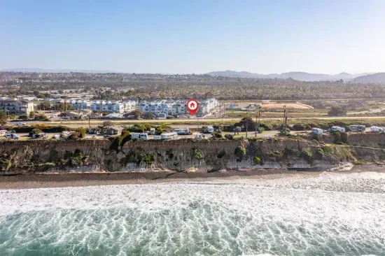 Beachfront House w/ Patio BBQ & Fire Pit