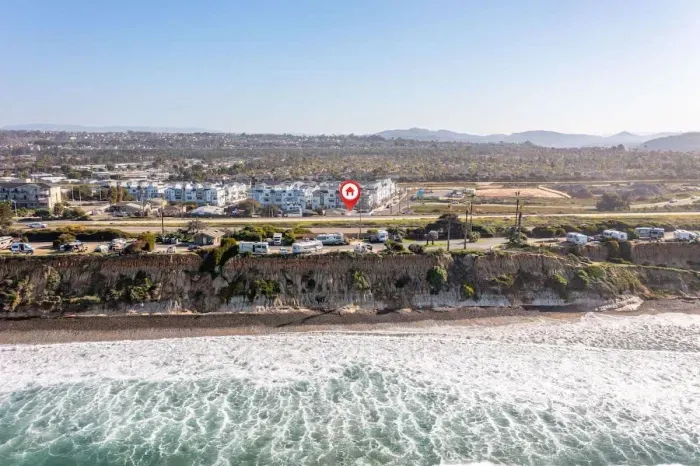 Beachfront House w/ Patio BBQ & Fire Pit - image 4 of 32