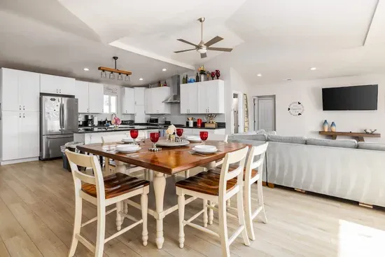 Beachfront House w/ Patio BBQ & Fire Pit