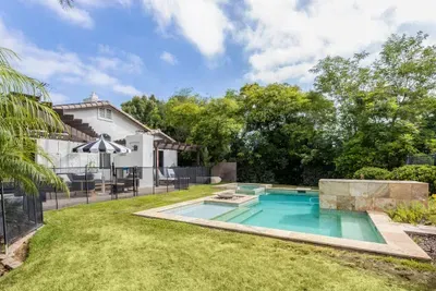 Private Hilltop Escape: Pool, Hot Tub, Near Beach - image 21 of 30