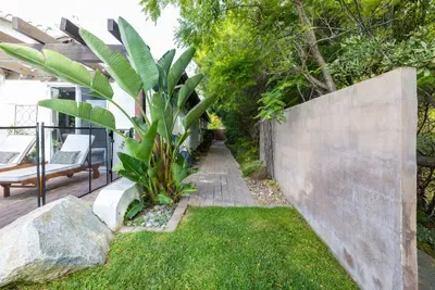 Private Hilltop Escape: Pool, Hot Tub, Near Beach - image 27 of 30