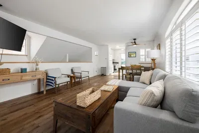 Mission Beach House w/ Private Patio, Steps to - image 7 of 19