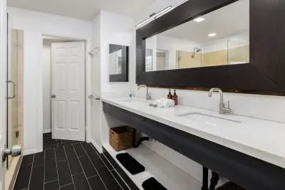Mission Beach House w/ Private Patio, Steps to - image 14 of 19