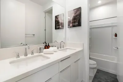 Newly Constructed 4 Bedroom - image 21 of 31