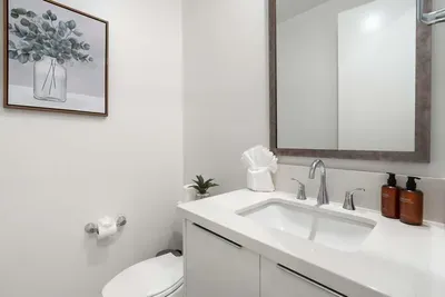Newly Constructed 4 Bedroom - image 22 of 31
