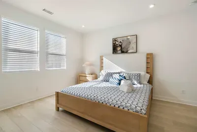 Newly Constructed 4 Bedroom - image 13 of 31
