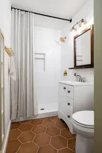 Carlsbad Cottage - Remodeled - image 12 of 28