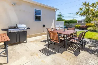 Carlsbad Cottage - Remodeled - image 22 of 28