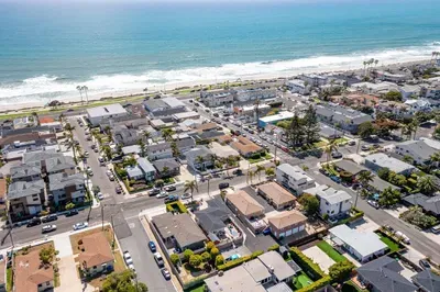 Carlsbad Cottage - Remodeled - image 17 of 28