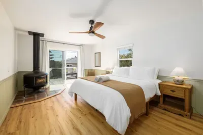 Carlsbad Cottage - Remodeled - image 8 of 28