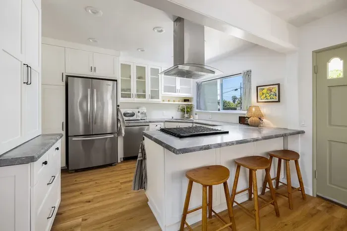 Carlsbad Cottage - Remodeled - image 4 of 28