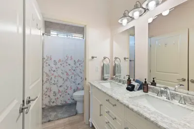 Spacious Single Level Home In Poway - image 25 of 41