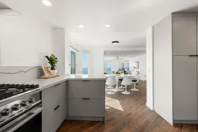 Oceanfront, AC, Fully Remodeled Unit - image 31 of 51
