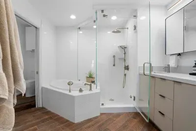 Oceanfront, AC, Fully Remodeled Unit - image 44 of 51