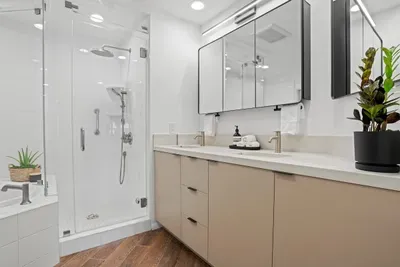 Oceanfront, AC, Fully Remodeled Unit - image 41 of 51