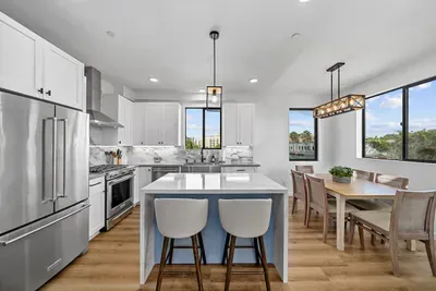 Rooftop Home With Ocean View & Private Parking - image 1 of 24