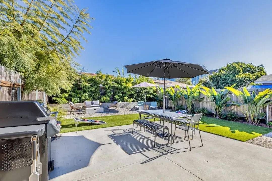 Carlsbad Bungalow, Large Backyard - image 1 of 17