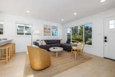 Carlsbad Bungalow, Large Backyard - image 4 of 17