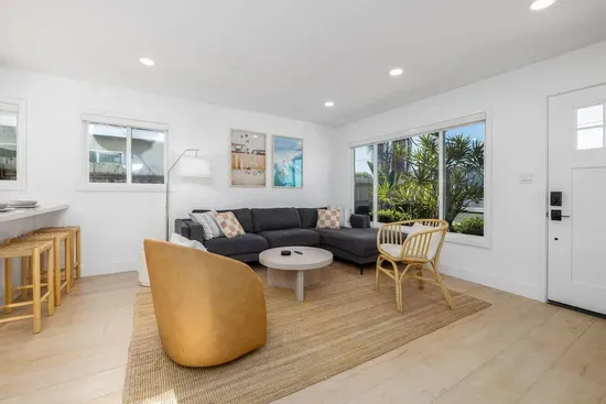 Carlsbad Bungalow, Large Backyard