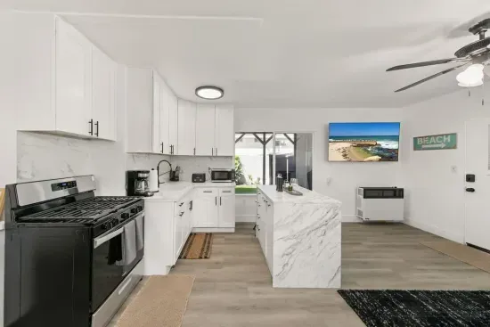 1 Bedroom Steps from Beach and Carlsbad Village