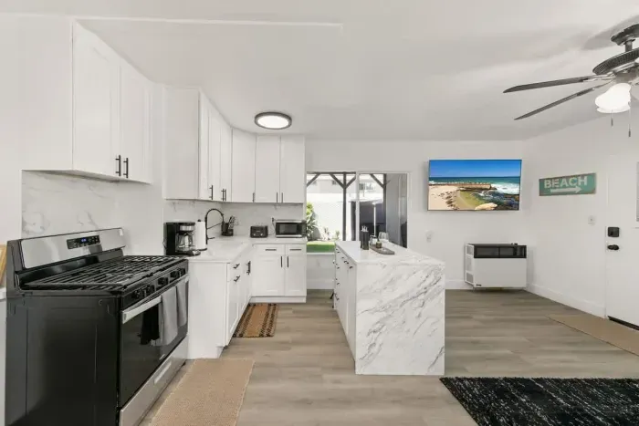 1 Bedroom Steps from Beach and Carlsbad Village - image 4 of 25