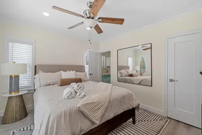 Carlsbad Blvd Villa - image 10 of 25
