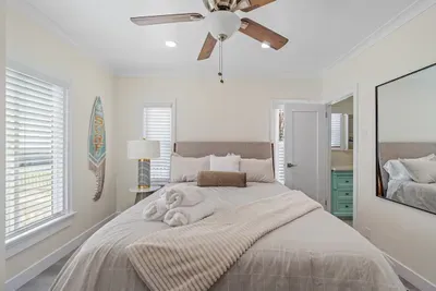 Carlsbad Blvd Villa - image 11 of 25