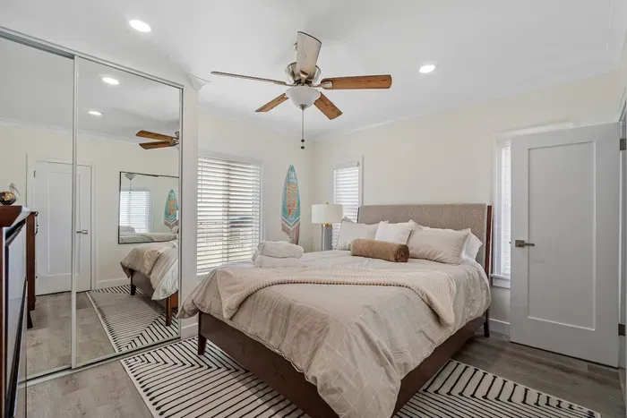Carlsbad Blvd Villa - image 3 of 25