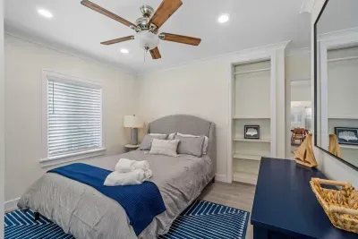 Carlsbad Blvd Villa - image 15 of 25