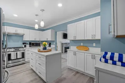 Carlsbad Blvd Villa - image 17 of 25