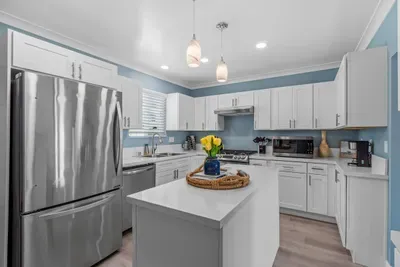 Carlsbad Blvd Villa - image 18 of 25