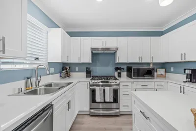 Carlsbad Blvd Villa - image 5 of 25