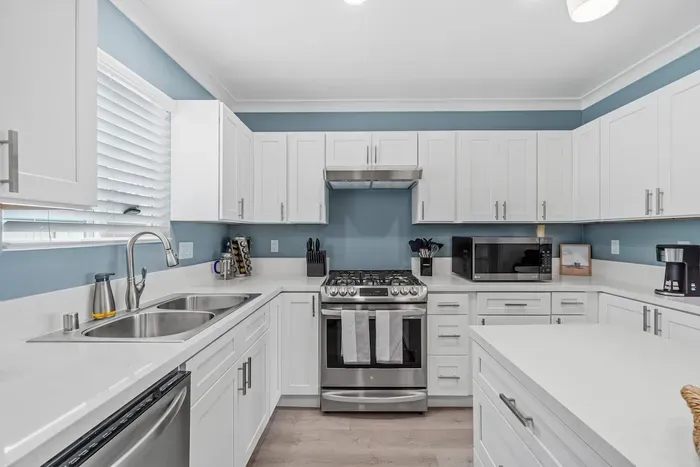 Carlsbad Blvd Villa - image 5 of 25