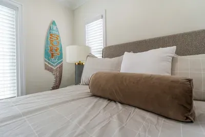 Carlsbad Blvd Villa - image 21 of 25