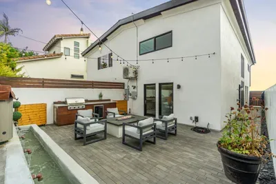 Oceanfront Home w/ PVT Hot Tub & Free TSL Charging - image 6 of 32