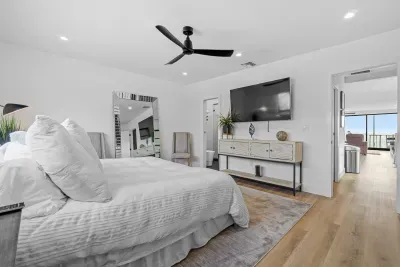 Oceanfront Home w/ PVT Hot Tub & Free TSL Charging - image 17 of 32