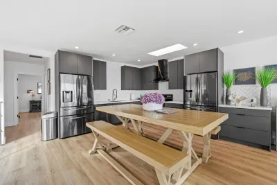 Oceanfront Home w/ PVT Hot Tub & Free TSL Charging - image 12 of 32